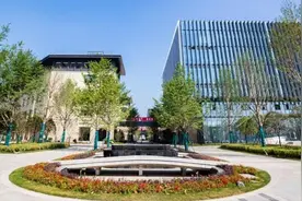 本部两位副校长领衔首批“名师团”，南京一中江北校区震撼上线 25日等你来看图片