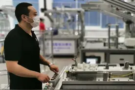 暑期赋能，机械学院教师投入“特殊补习”图片
