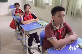 张家杰：“三道杠”的海岛少年图片