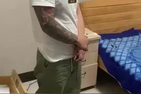 杭州一姑娘凌晨听到家门被打开！是个男人！民警抓获后发现他手机里都是偷拍照片图片