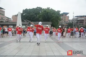 荣县曳步舞火了！吸引上百粉丝一起嗨图片