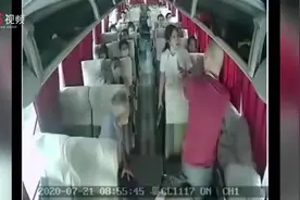 广东一长途汽车司机与乘客发生口角，扬言同归于尽视频封面
