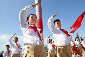 “美丽的中国梦属于你们”图片