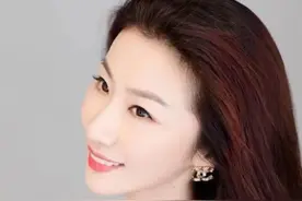 1039尬问“抓马秀”——李莉每天坐这个上班图片