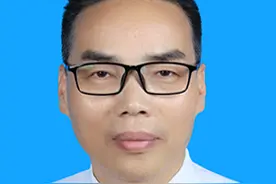 三尺讲台成了他教育理想的喷薄天地——记福建省福州第一中学教师林立灿图片