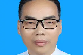 三尺讲台成了他教育理想的喷薄天地——记福建省福州第一中学教师林立灿图片