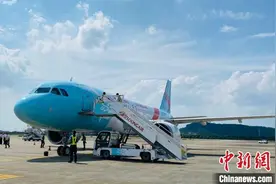 长龙航空迎第50架飞机 浙江补中型航企空白图片