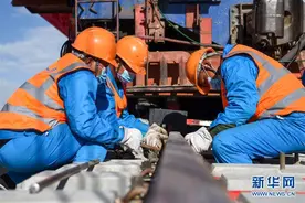 “白皮列车”：铁路工人流动的家图片