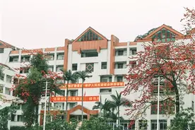 广州铁路职业技术学院图片