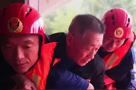 驰援安徽：夫妻俩护家反锁门打死结，河南消防员巧嘴齐救下图片