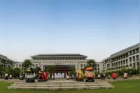 武汉有个QQ大学？自带腾讯基因，毕业硬核就业图片
