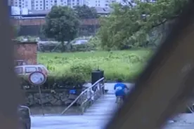 90岁大爷跳河救起落水男童，他选择收下这份“酬谢”图片