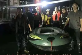滴滴打船来了？不！这是代驾师傅在开船救人图片