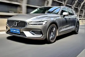 试驾丨沃尔沃V60：瓦罐迷心中又多了一款产品，安全配置丰富，但舒适配置需提升图片