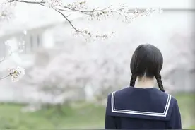 JK制服“辣眼”出圈：雅观不是你一个人的事图片