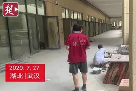 恼火！购买的商铺委托出租竟被改成了卫生间，律师这样说图片