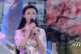 越战越勇：两米高女孩温婉动人，一首《桥边姑娘》唱得甜美动听视频封面