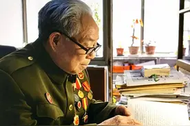 两个馒头的恩情，这位战功赫赫的老兵记了一辈子图片