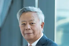 71岁金立群连任亚投行第二任行长图片