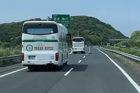 日本企业抗疫新举措：大客车接员工通勤，推线上ZOOM婚礼图片