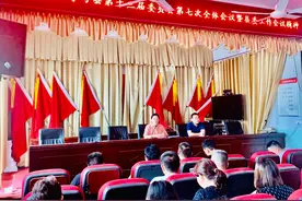 江村镇：树牢旗帜再出发 大干实干走在前图片