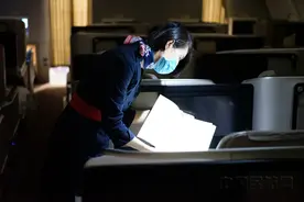 从老山前线到东航讲台 一位退伍军人的民航芳华图片