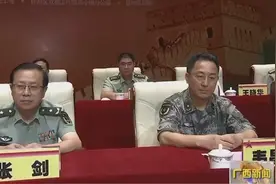 将星闪耀！“八一勋章”获得者韦昌进晋升少将图片