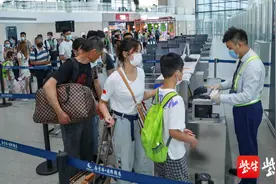 「视频」禄口国际机场T1航站楼开门迎出发旅客，快跟旅客们一起来打卡图片