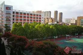「优质高中推荐」昆十二中：课程设置丰富优质 教学改革助推教学质量更上一层楼图片