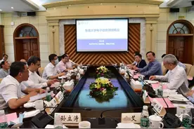 任正非走进东大：深化校企合作，华为无线通信联合实验室促更多成果落地图片