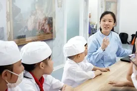 孩子换牙后，新长出来的牙齿为啥那么大？图片