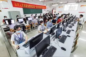 直击2020南宁中考阅卷现场，你的试卷这么批图片