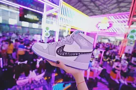年度鞋王迪奥AJ1说送就送 CJ最豪横《球球大作战》展台图片