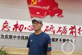 六旬兄弟俩改造板车 载着八旬老母亲游遍30多省份图片