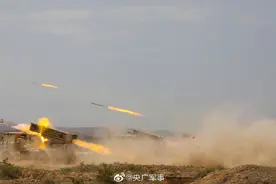 震撼！战神炮兵实力演示火力覆盖图片