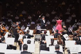 复工复演 天津市音乐类剧场演出首演在天津大剧院举行图片