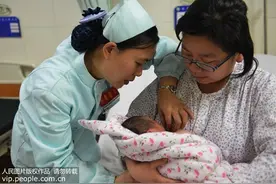 新妈妈哺乳期乳房痛，宝宝的“粮仓”能保住吗？图片