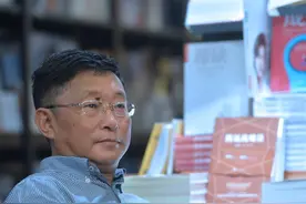 年度白金图书奖得主阿来：十年后的安魂曲，一场对消逝和重建的慰藉图片
