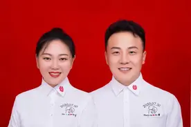 90后女辅警两次推迟婚礼，坚守工作岗位：疫情定会消退，但爱和责任不会！图片