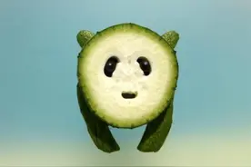 丝瓜熊猫、菜叶鸵鸟……河南这位买菜大爷用蔬菜创造了“动物世界”图片