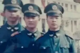 感动！一个女孩35个老兵爸爸图片