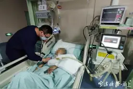 到洗浴中心蒸桑拿，浙江一女子在ICU抢救8天图片