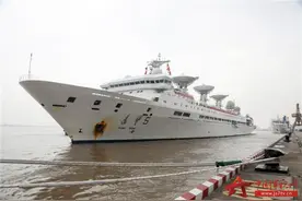 圆满完成海上测控任务 远望5号船自太平洋凯旋图片
