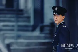46岁吴彦祖颜值暴跌神似苏大强？在线心疼发量，男神们咋长这样了图片
