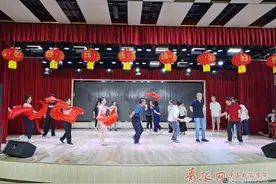 国家一级导演指导！这部剧以“莱西经验”为蓝本，把时代故事搬上舞台图片