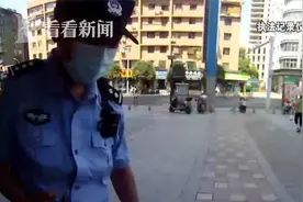 3岁女童街头走失被吓哭 面对10多个画面一眼认出正在找她的爷爷图片