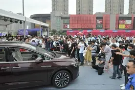 向创新要效益！宁波杭州湾新区上半年实现规上工业新产品产值447.7亿元图片