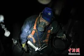 揭秘油罐车“搓澡工”作业温度高达80℃图片