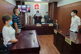 老人捡走“没主”的纸箱卖废品，却惹上了官司！被判赔一万多图片