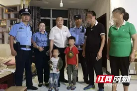 粗心老爸下高铁将两儿子遗忘 铁警助其回家图片